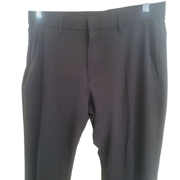 Fabletics Flat Front Ankle Length Performance Pants Men's Size 32 Gray Golf - Picture 3 of 9